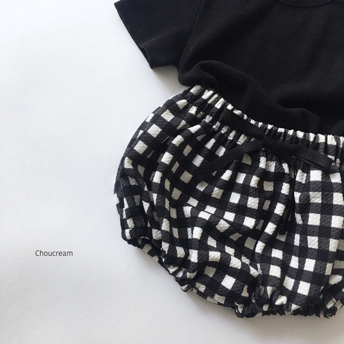 Stock corea verano hombres y mujeres bebé conjunto cuello redondo manga corta camiseta versátil pantalones de manga media pantalones de pan grandes PP kids set pic 5