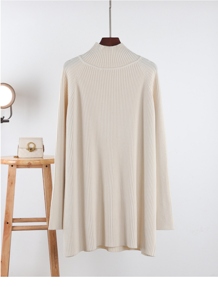 This mid-length sweater is a loose and simple Korean style pullover for women in autumn and winter. Pair it with a thick and warm base knitted sweater for a trendy top pic 13