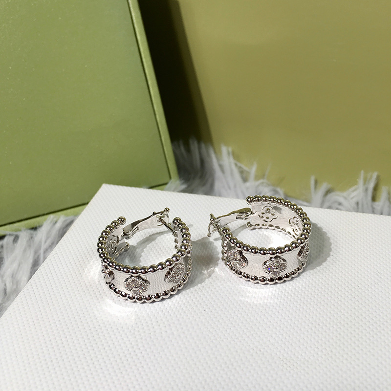 【08】 Wholesale of new exquisite and beautifully matched four-small diamond rice bead earrings for foreign trade jewelry pic 7