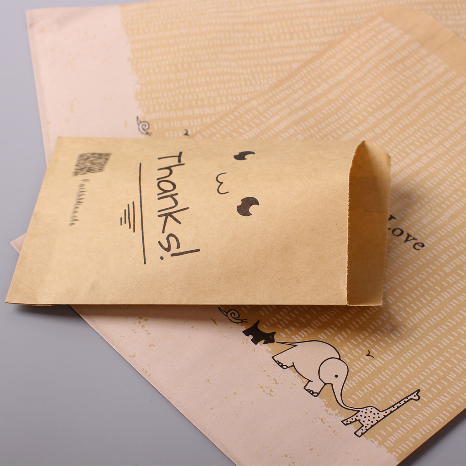 Longgang manufacturers specialize in the production of foreign trade candy bags, high and low bags, white kraft paper bags, gold-embossed bags and currency paper pic 8