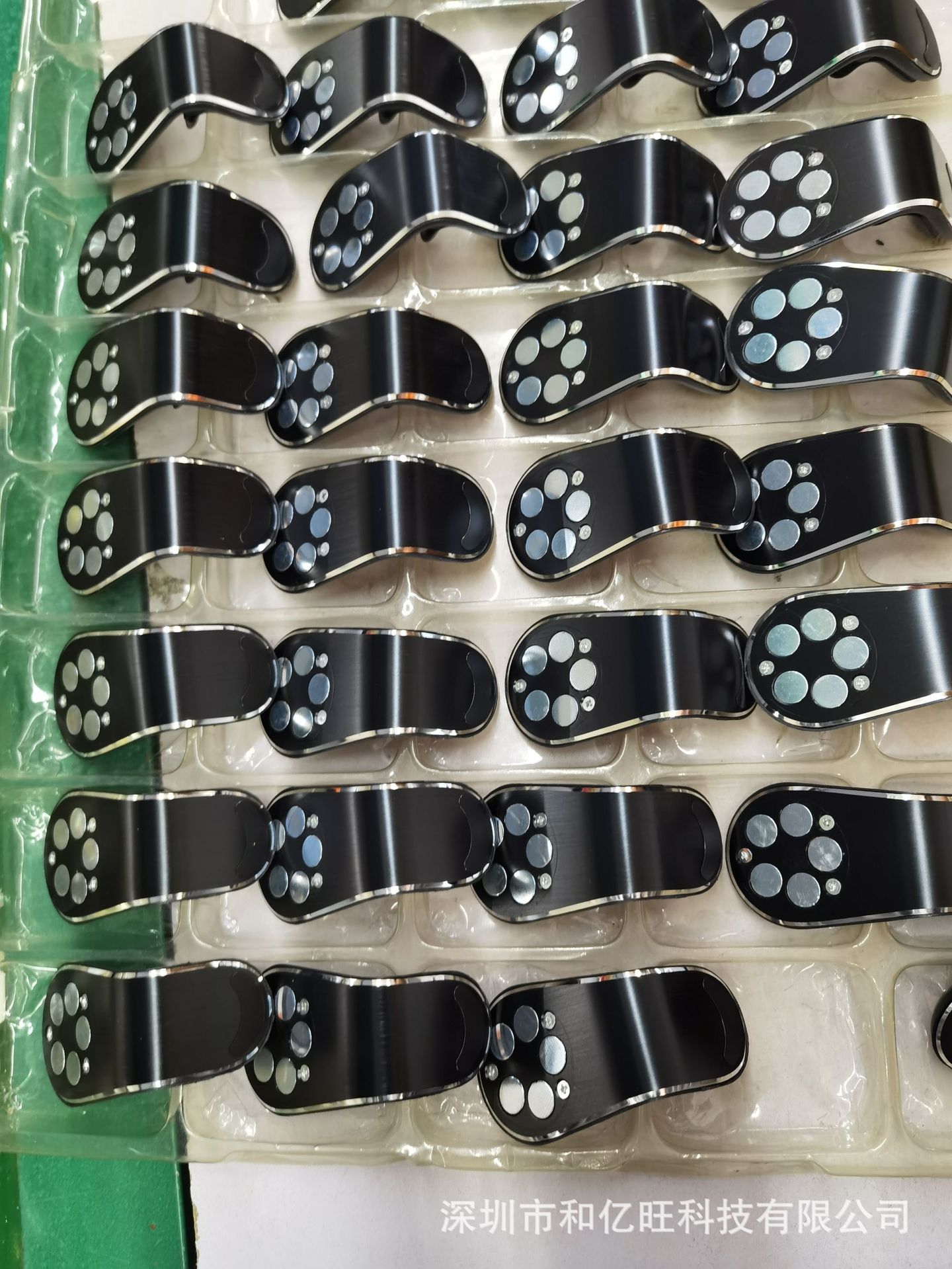 亚马逊热销磁铁支架F3车载出风口手机支架L型磁吸车载铝合金支架详情16