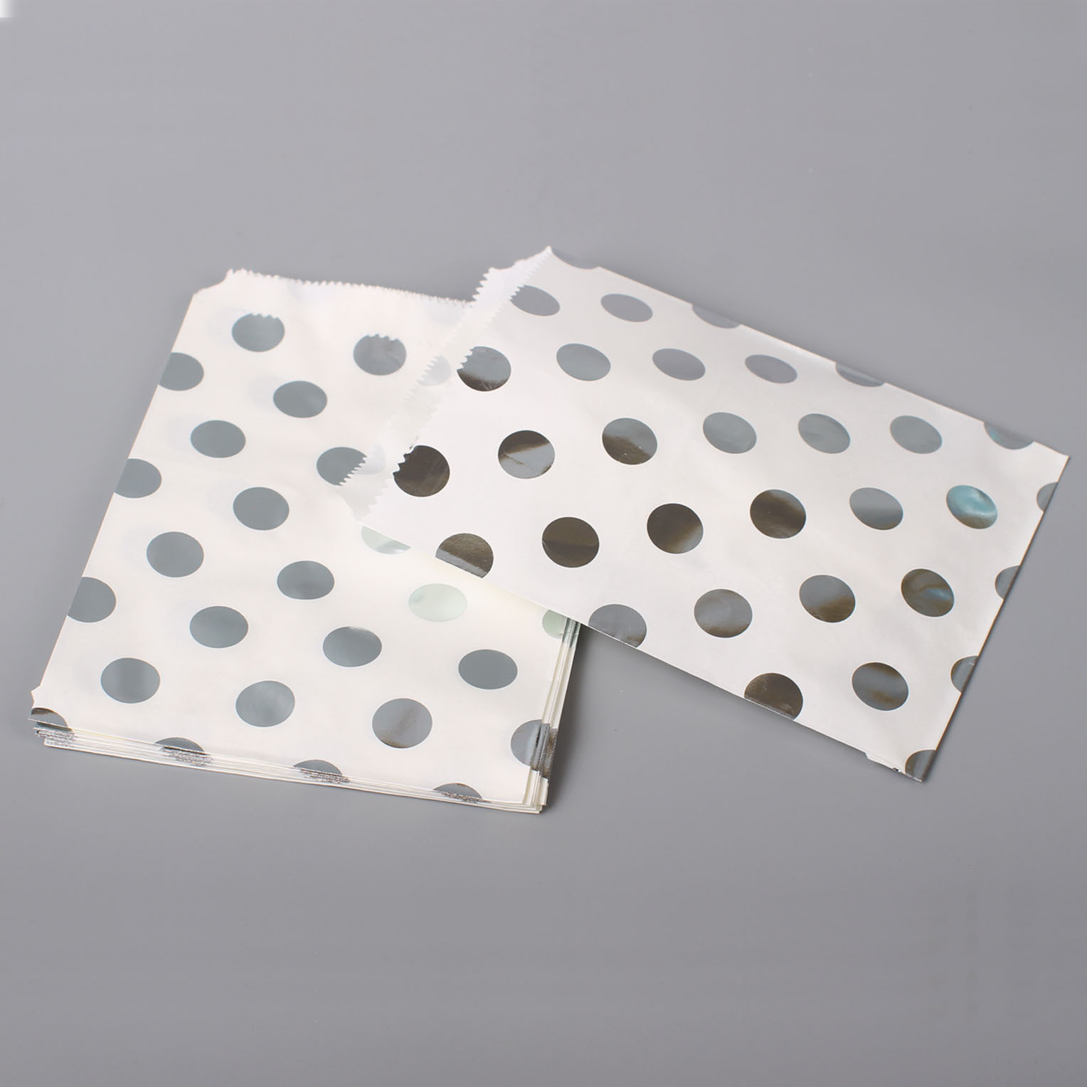 Longgang manufacturers specialize in the production of foreign trade candy bags, high and low bags, white kraft paper bags, gold-embossed bags and currency paper pic 4