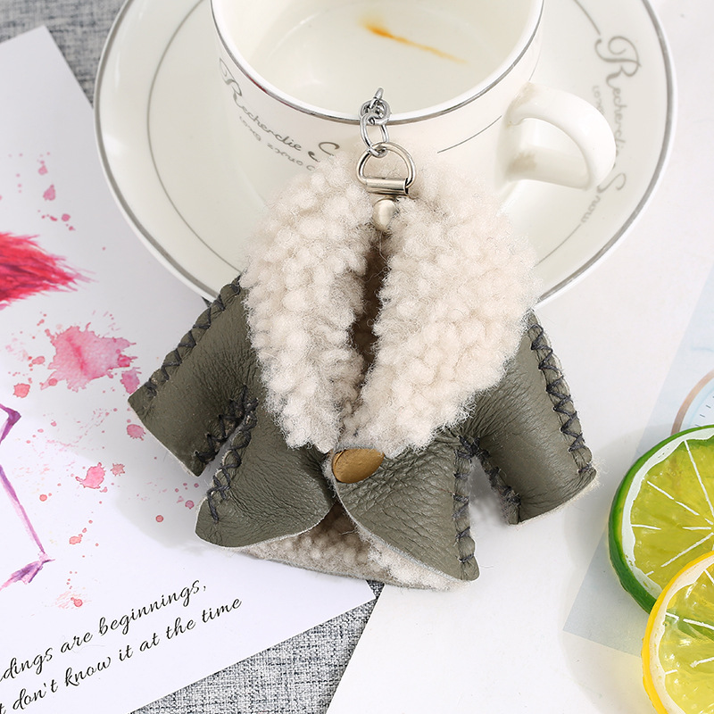2020创意新款毛绒衣服钥匙扣挂件配饰包包箱包挂饰厂家批发热销详情7