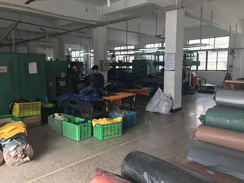 Автомобиль с надувным матрасным матрасом, перевозящий портативные транспортные транспортные транспортные средства, был удобным для воздушных матрасов в течение четырёх сезонов pic 3