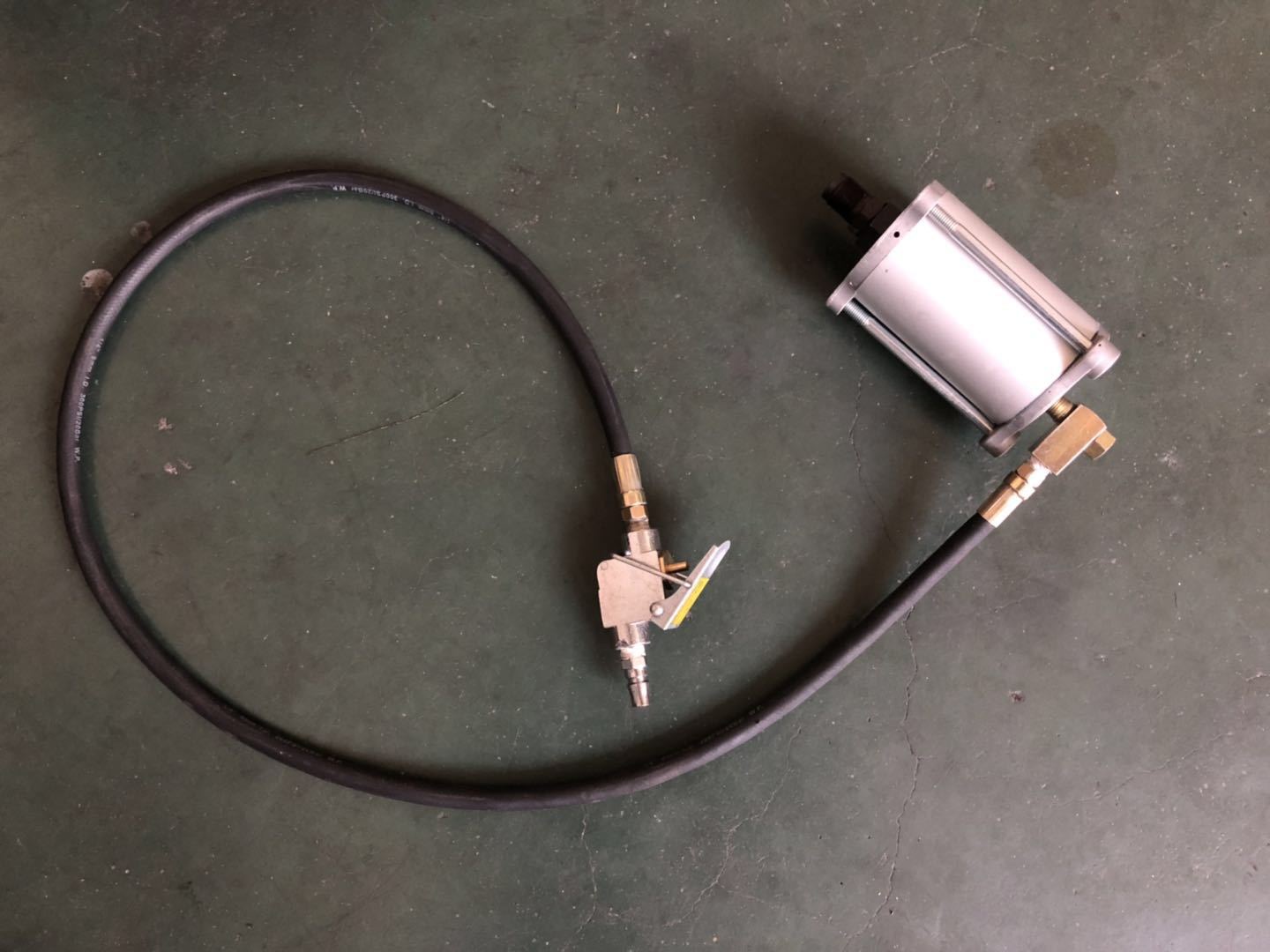 Pneumatic hydraulic jack booster, air pump, air pipe, vertical hydraulic pneumatic 20T, 32T, 50-ton truck pic 5