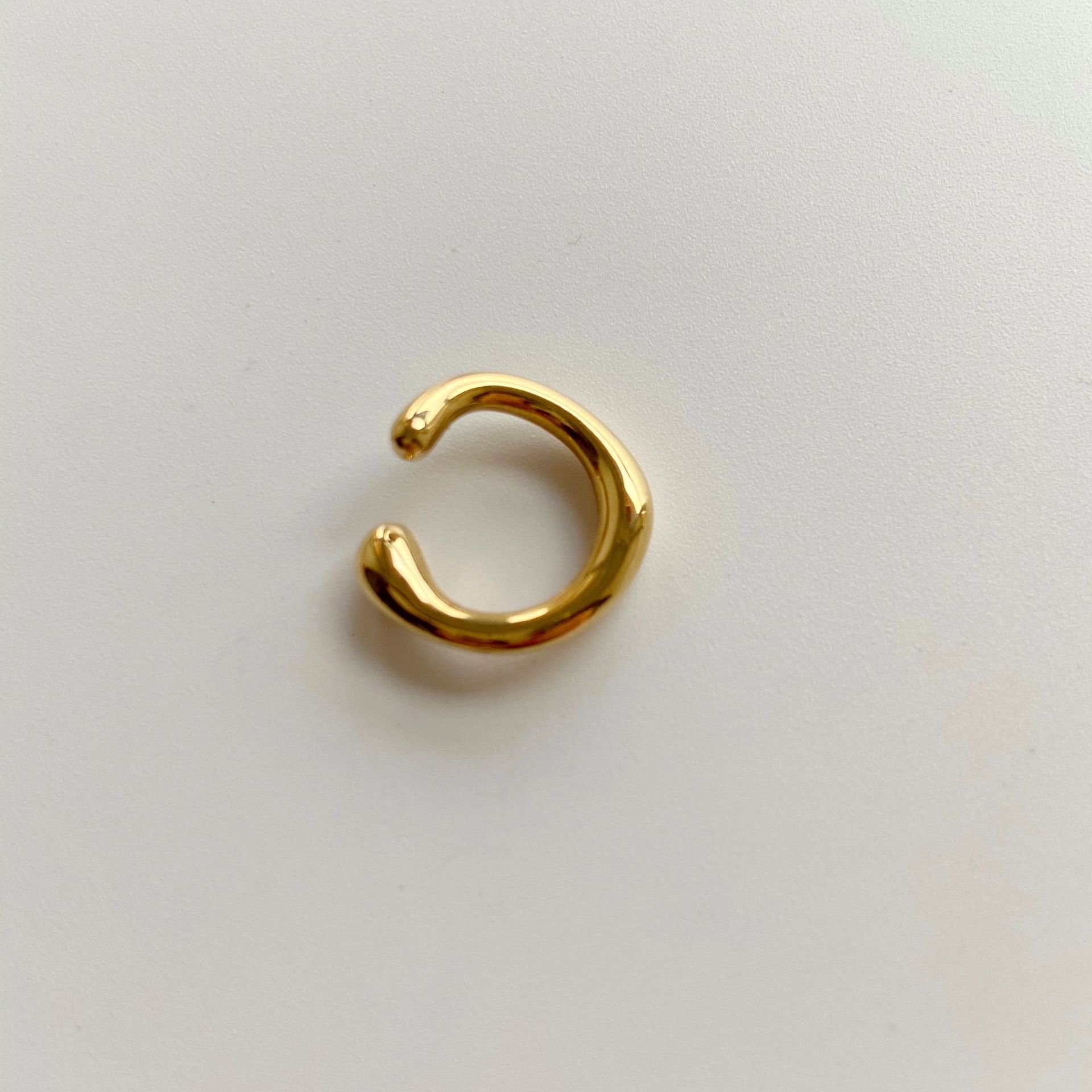 青岛饰品厂家熔岩不规则小圈圈耳骨夹欧美金属镀金简约耳夹耳环女详情3