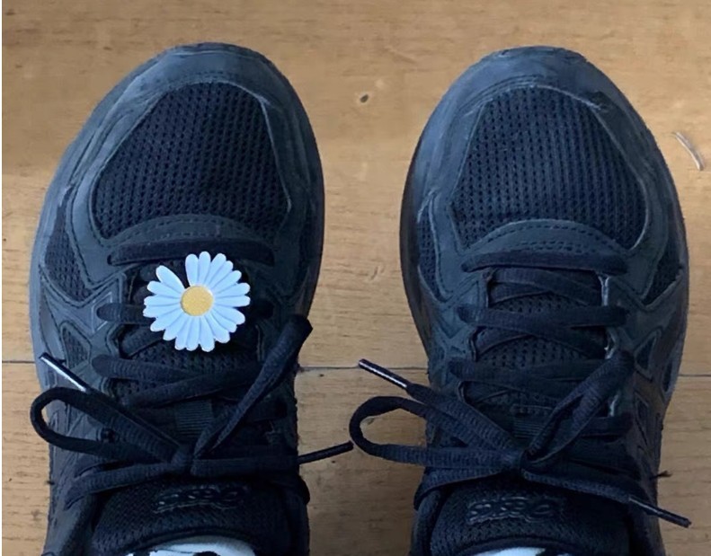 权志龙GD同款缺口小雏菊防走光胸针别针挂件徽章百搭合金衣服配饰详情14