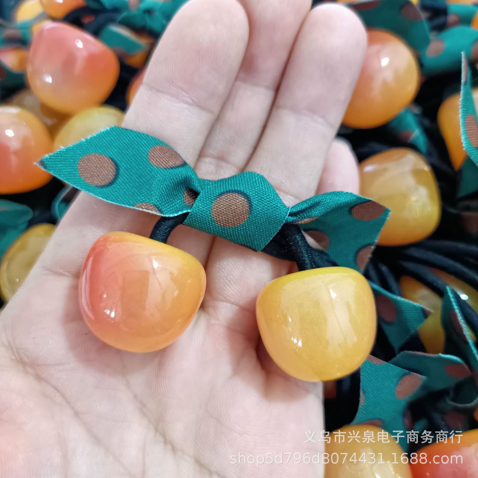 Big Cherry Hair Tie No. 118, 1 yuan, popular hair tie, cherry simulation hair tie, ribbon hair tie, fashionable Internet celebrity Korean version hair band, 2 yuan, accessory pic 7