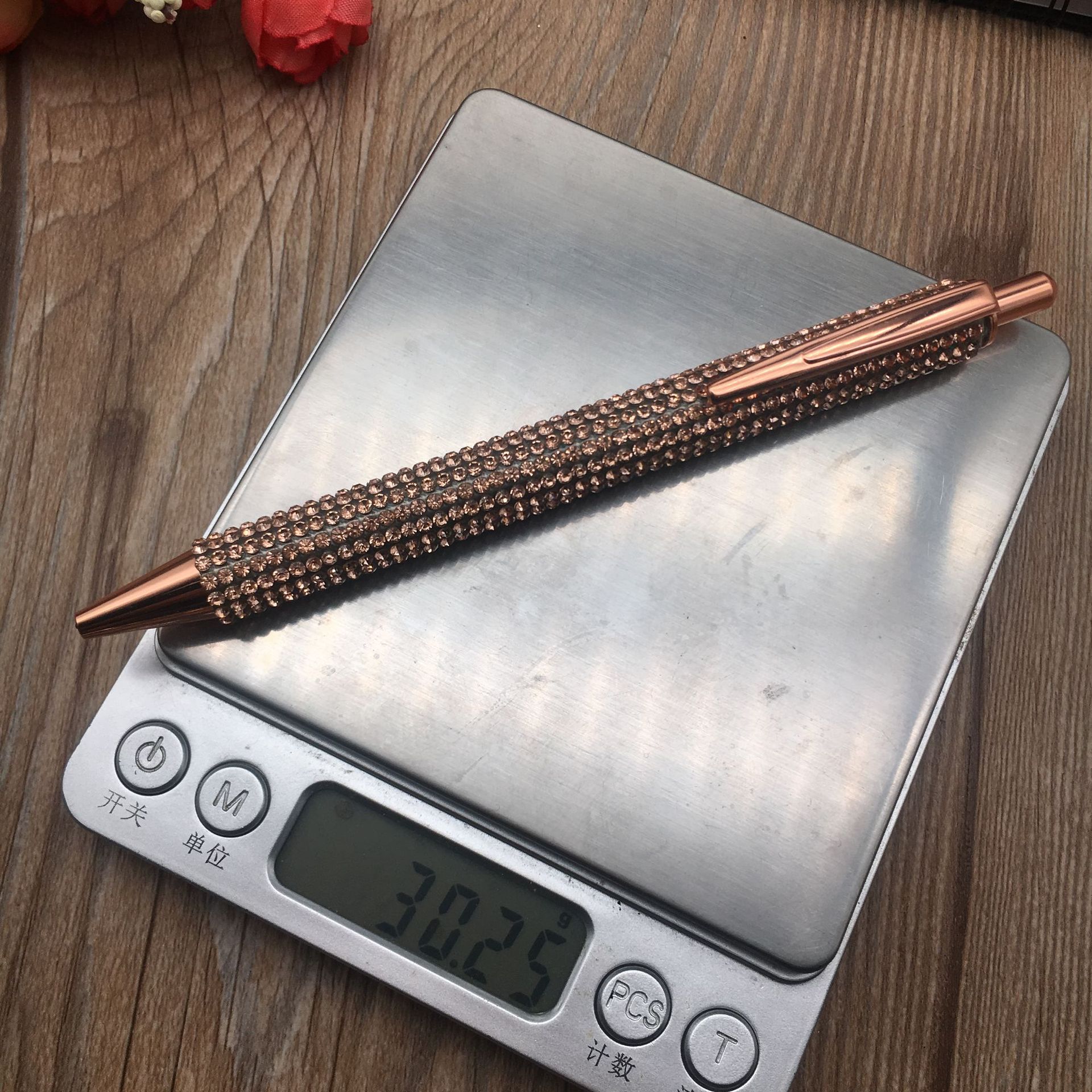 Metal core press diamond pens, ballpoint pens, multi-color copper metal pens, crystal pens, water diamond pens are in stock and available for wholesale pic 12