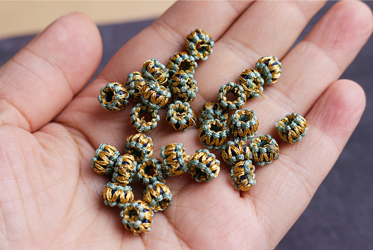 Flat knot coil pineapple knot necklace ring, hand-woven diy bracelet rope accessories, gold and silver coil balls wholesale pic 12