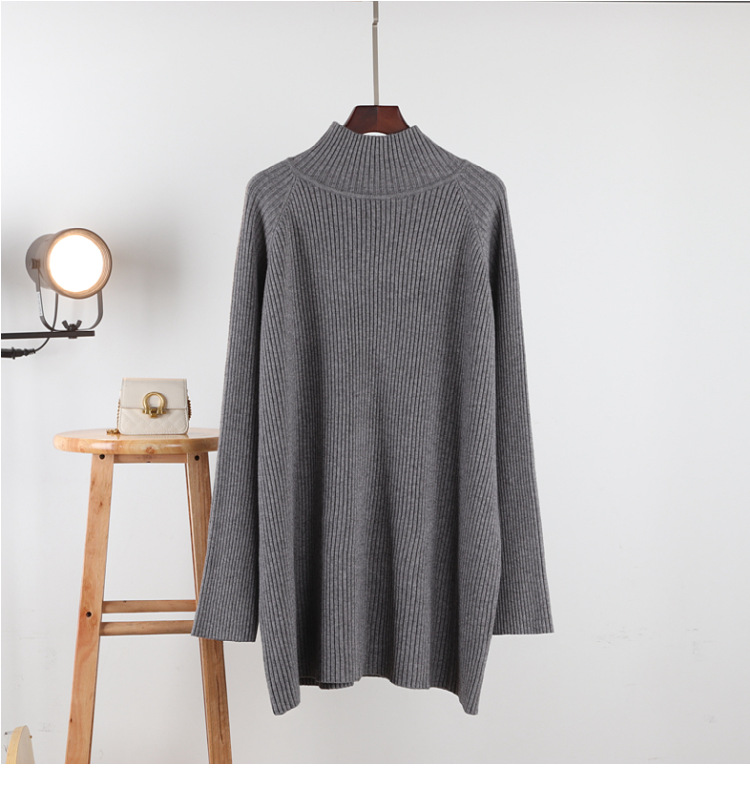 This mid-length sweater is a loose and simple Korean style pullover for women in autumn and winter. Pair it with a thick and warm base knitted sweater for a trendy top pic 12