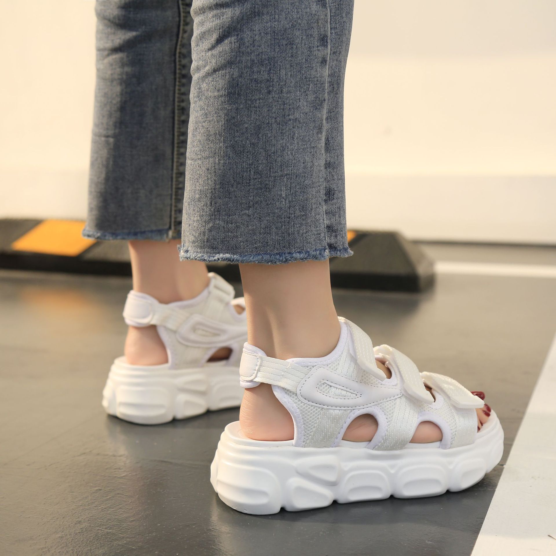 跨镜凉鞋女2025夏季新款韩版学生耐地磨轻便厚底魔术贴松糕鞋批详情81