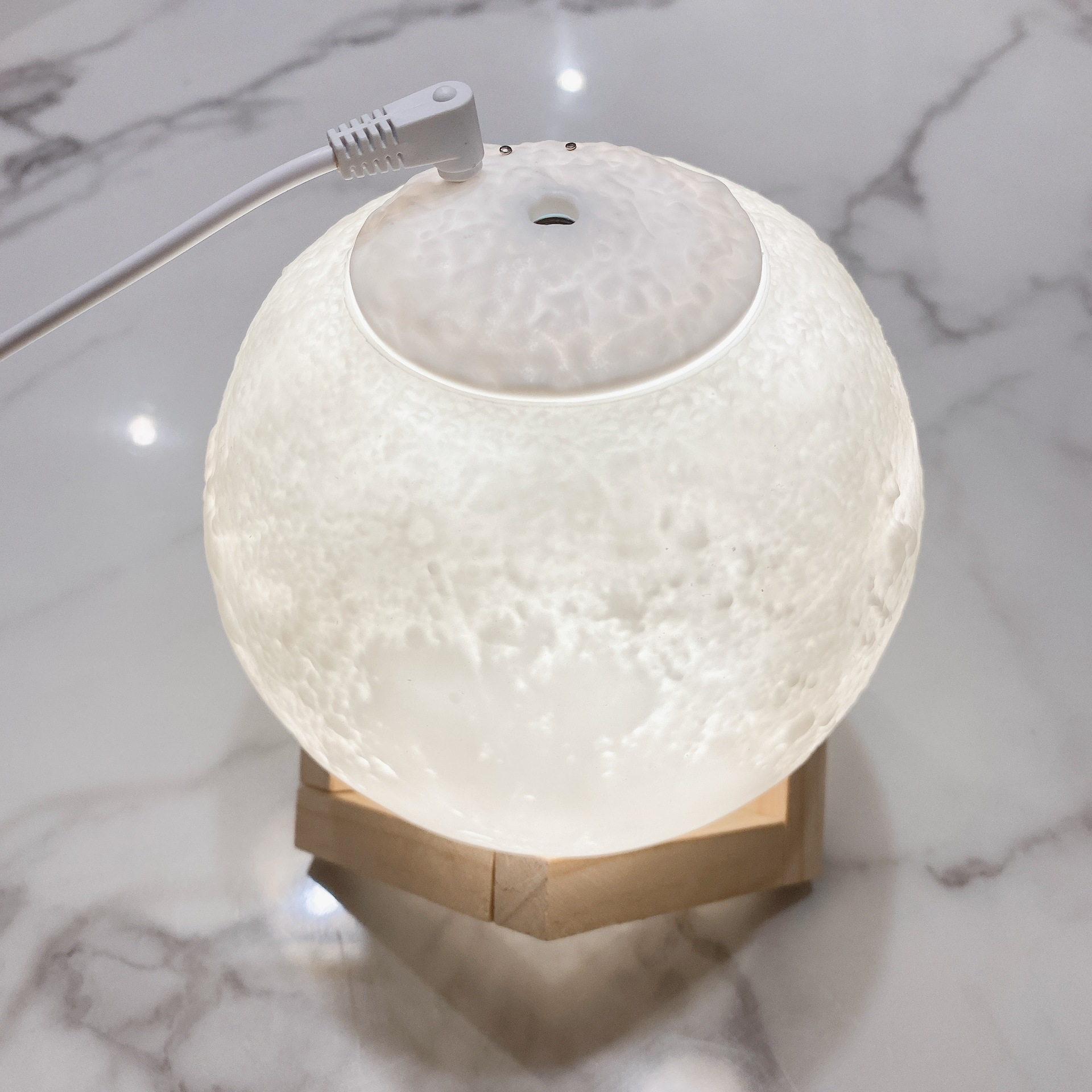 13厘米新款USB款智能3D月球灯加湿器家用静音空气净化加湿小夜灯加湿器详情7