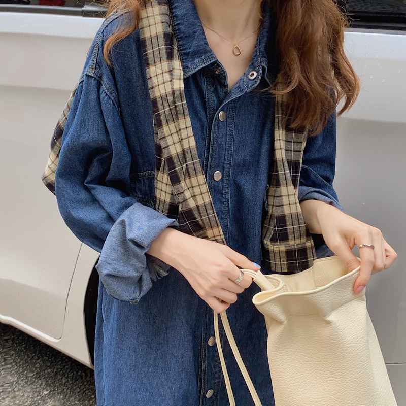 Real photos of homemade long-sleeved denim dress with a design sense, a Korean version slimming dress for women in stock pic 5