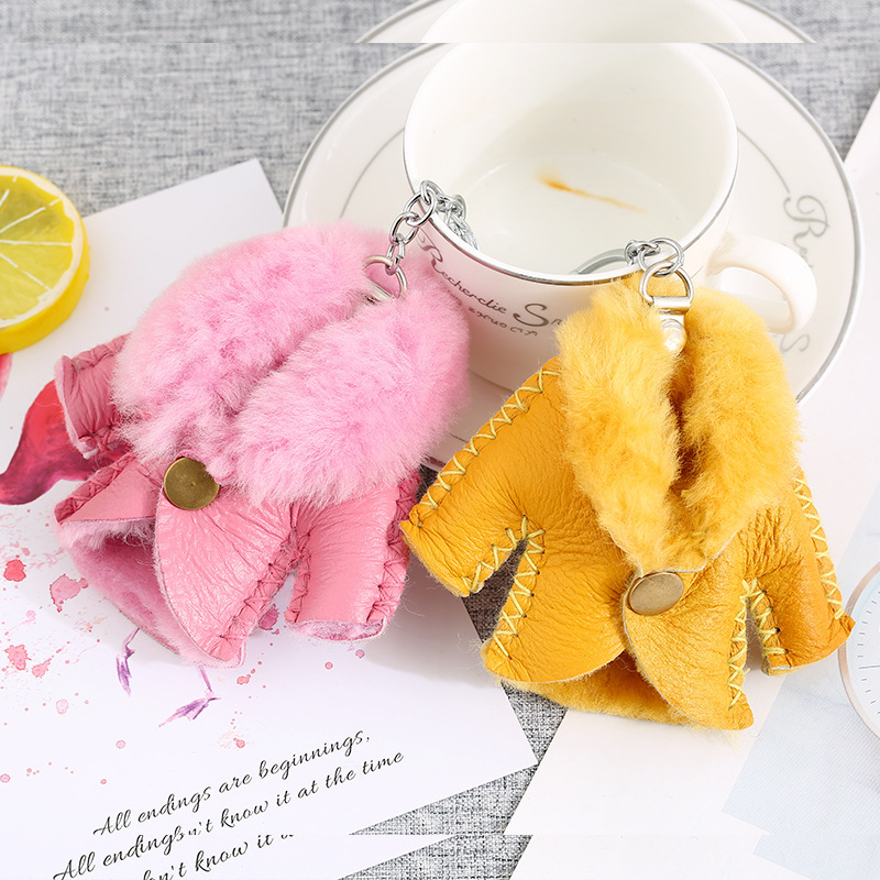 2020创意新款毛绒衣服钥匙扣挂件配饰包包箱包挂饰厂家批发热销详情3