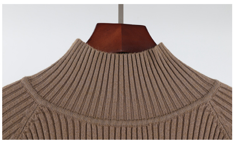 This mid-length sweater is a loose and simple Korean style pullover for women in autumn and winter. Pair it with a thick and warm base knitted sweater for a trendy top pic 17