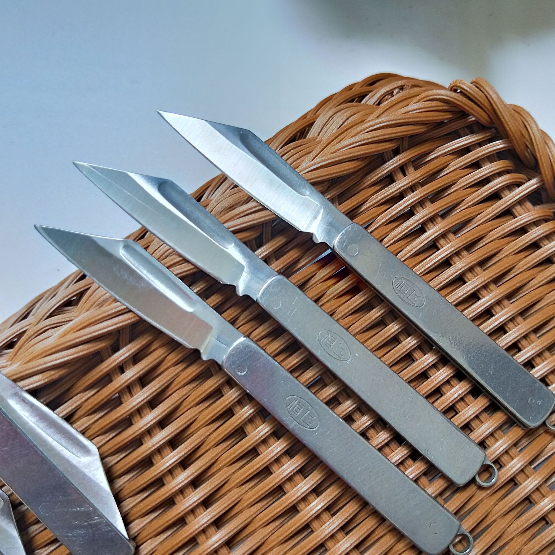 Small steel knife, metal knife, small fruit knife, folding knife, portable small steel knife, kitchen tools pic 10