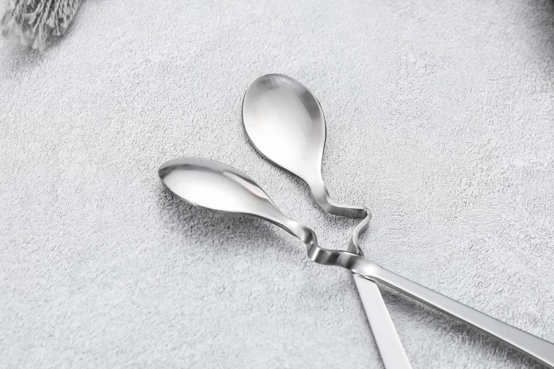 2D3A5734%403B19583A.D01C9F5E.j