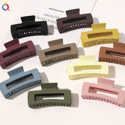 Wholesale of Qiyue Classic black straight clips, durable lacquered hair clips, braided hair clips, broken hair bangs clips and side clips pic 3