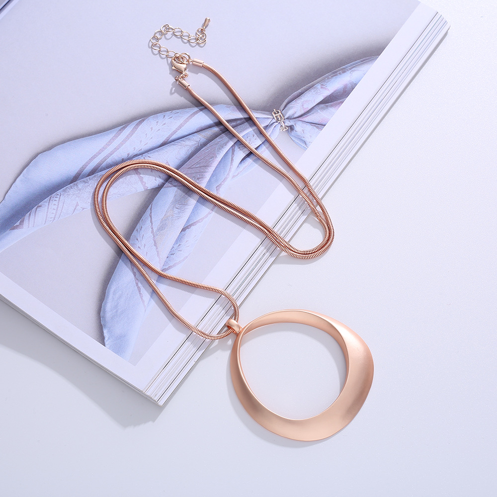 跨境亚马逊热销爆款欧美几何形吊坠长款ins高级项链时尚女毛衣链详情9