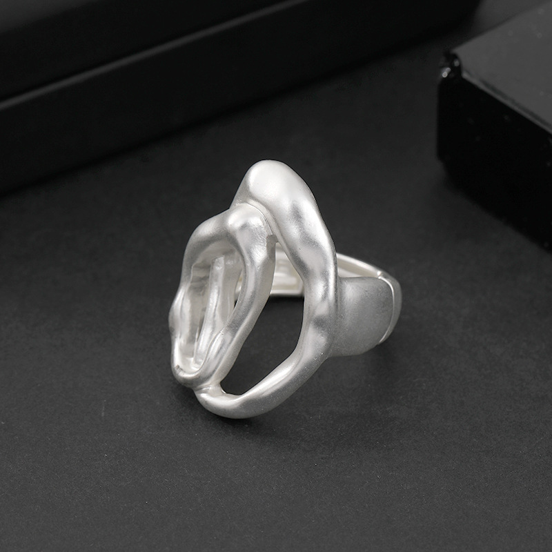 The new cross-border European and American ring from Amazon features a unique and high-end hollowed-out design, making it a perfect accessory for ladies pic 4