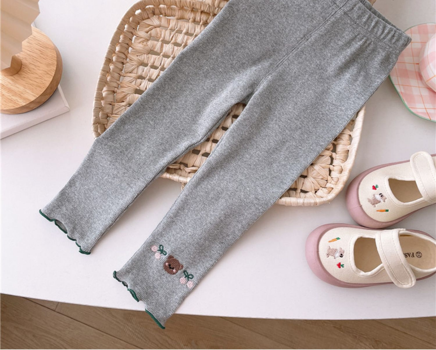 小熊印花女童夏装新品潮洋气宝宝外穿薄款小脚打底裤子 儿童百搭童裤可爱款详情6