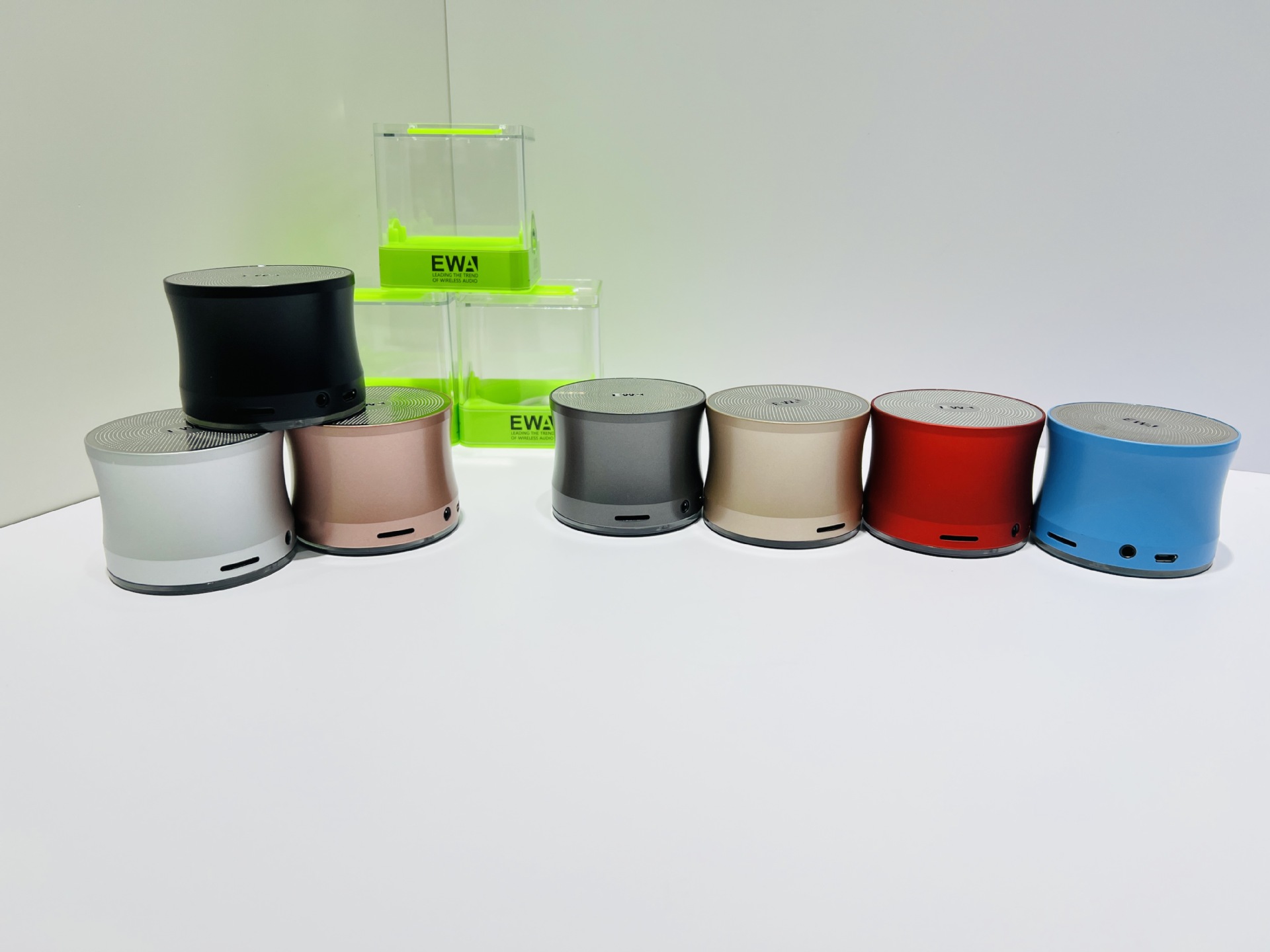 EWA-A109Pro Subwoofer outdoor car communication Bluetooth speaker with TF card insertion, TWS factory direct sale pic 17