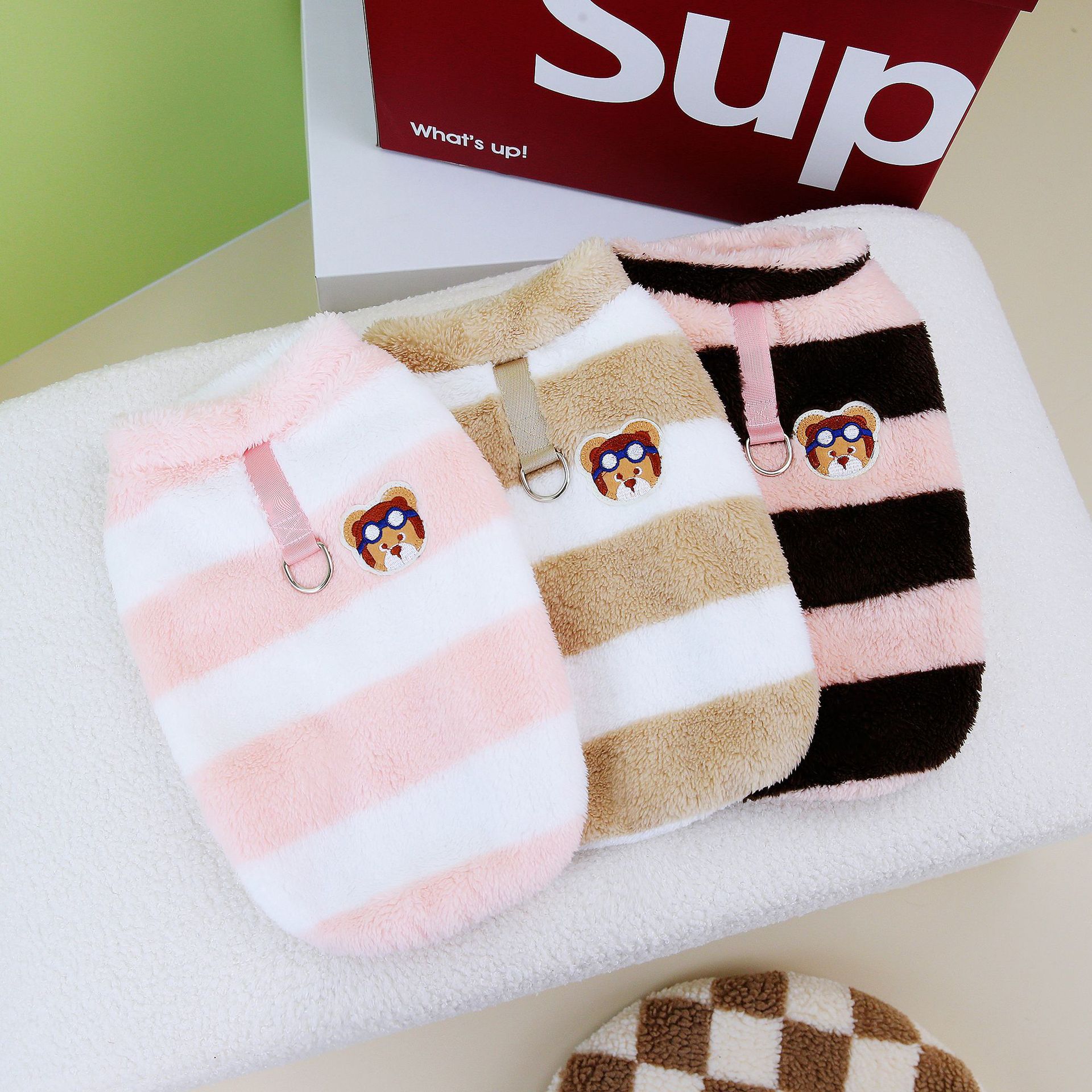 宠物衣服秋冬新款柯基腊肠绒衣中大型犬狗狗法兰绒面料两脚衣现货详情7