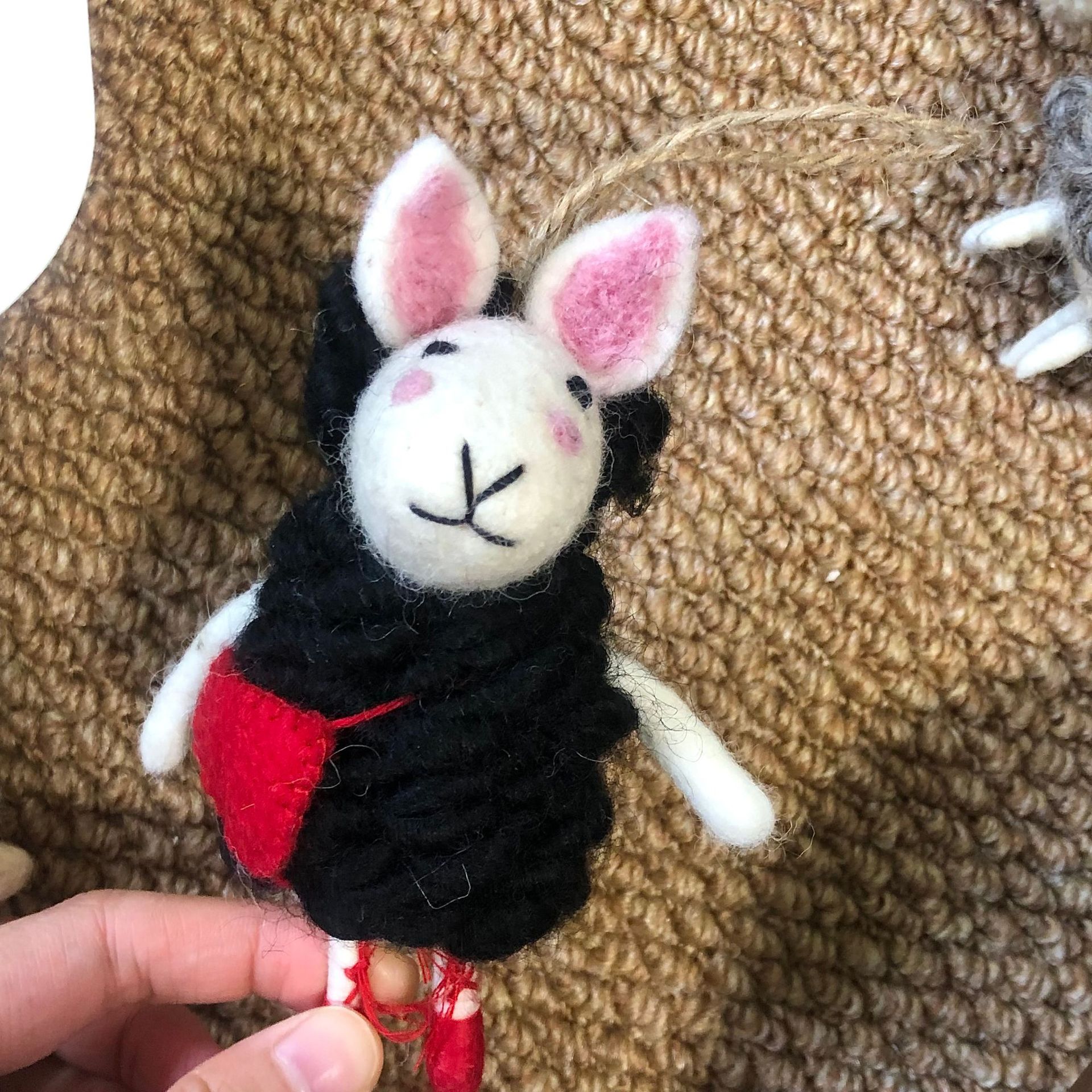 2025 New Nepalese wool felt keychain pendant, cute little sheep and dog bag pendant, car hanging doll pic 5