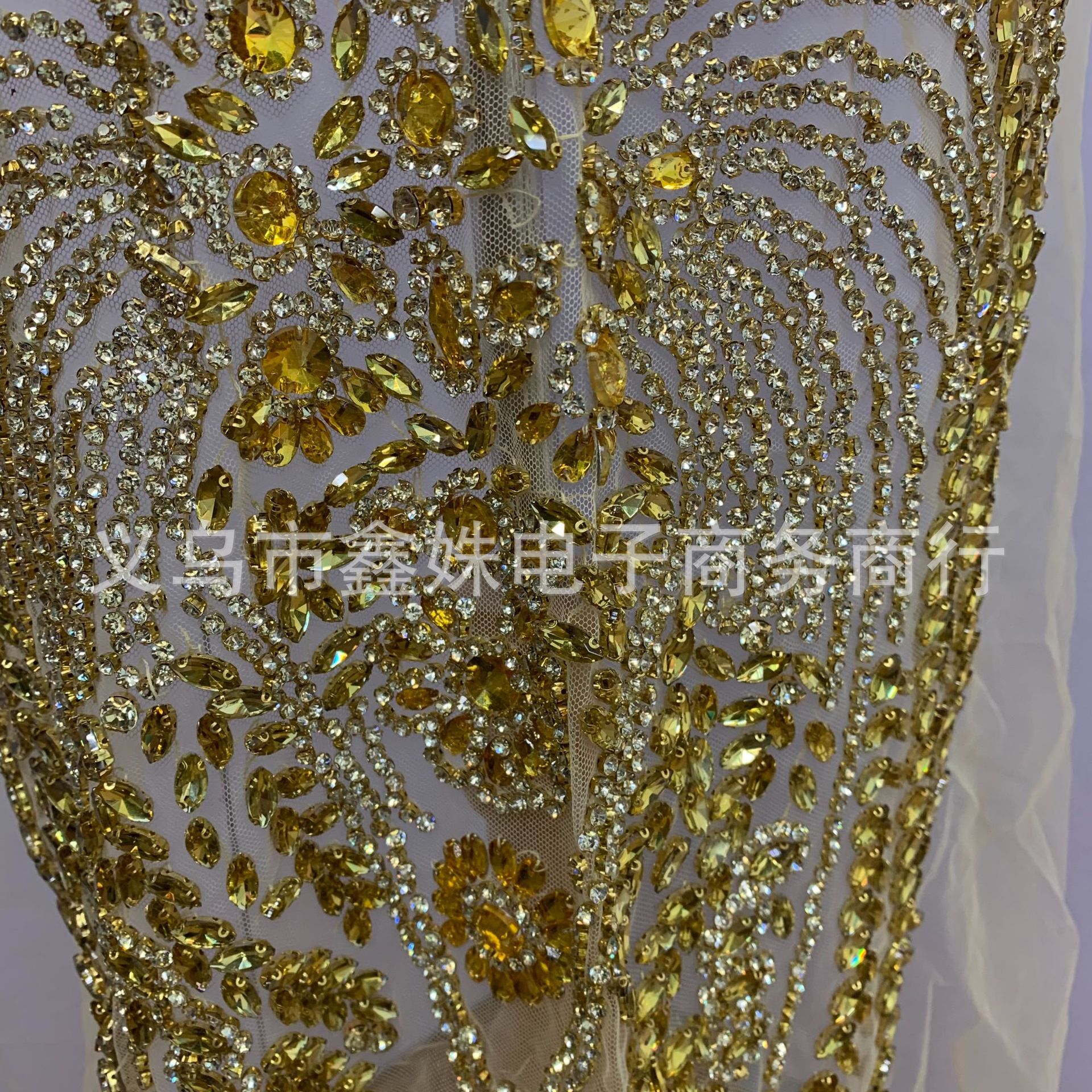 Red large-sized, super-heavy, luxurious large diamond, hand-stitched beads, luxury wedding dress and evening gown, glass rhinestone cut pieces, clothing accessories pic 4