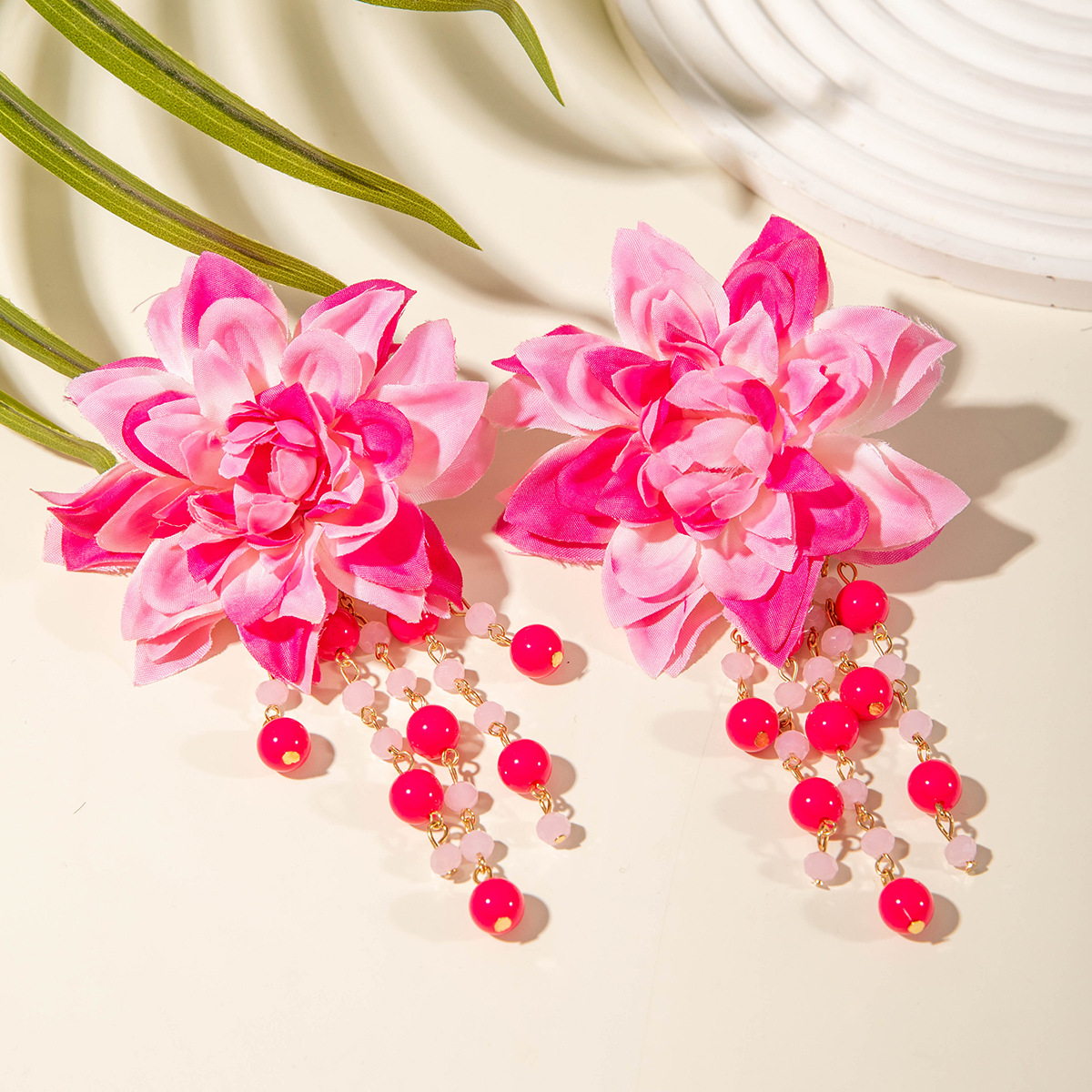 欧美跨境时尚清新布艺花朵流苏串珠优雅甜美情人节礼物耳坠耳环女详情45