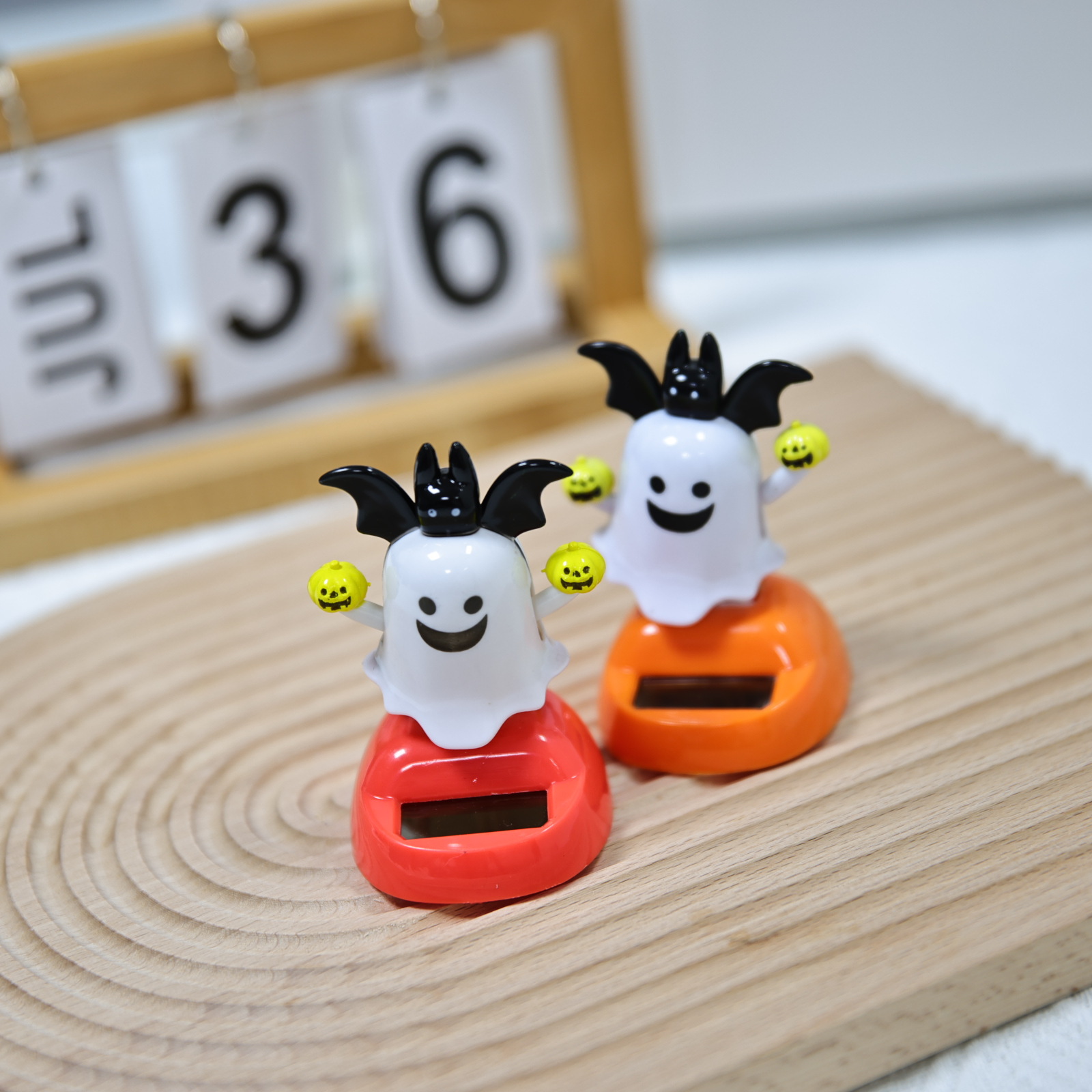 Factory direct sales of Halloween ghost car solar figurines, solar rocker, ghost Festival ghost figurines pic 15