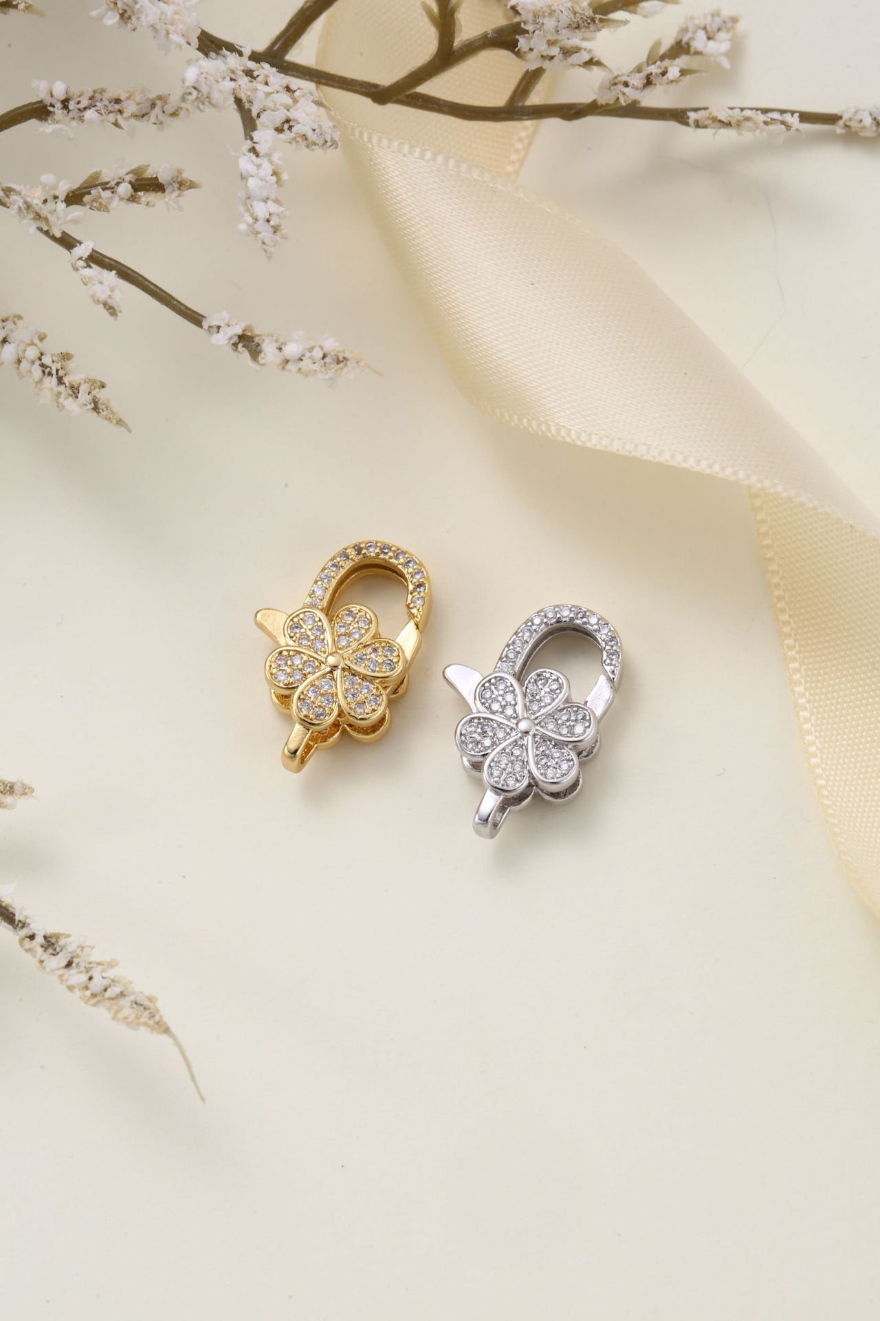 High-quality diamond-encrusted, high-grade brass cast special-shaped lobster pendant, necklace pendant, clothing pendant, 18K color retention pic 17