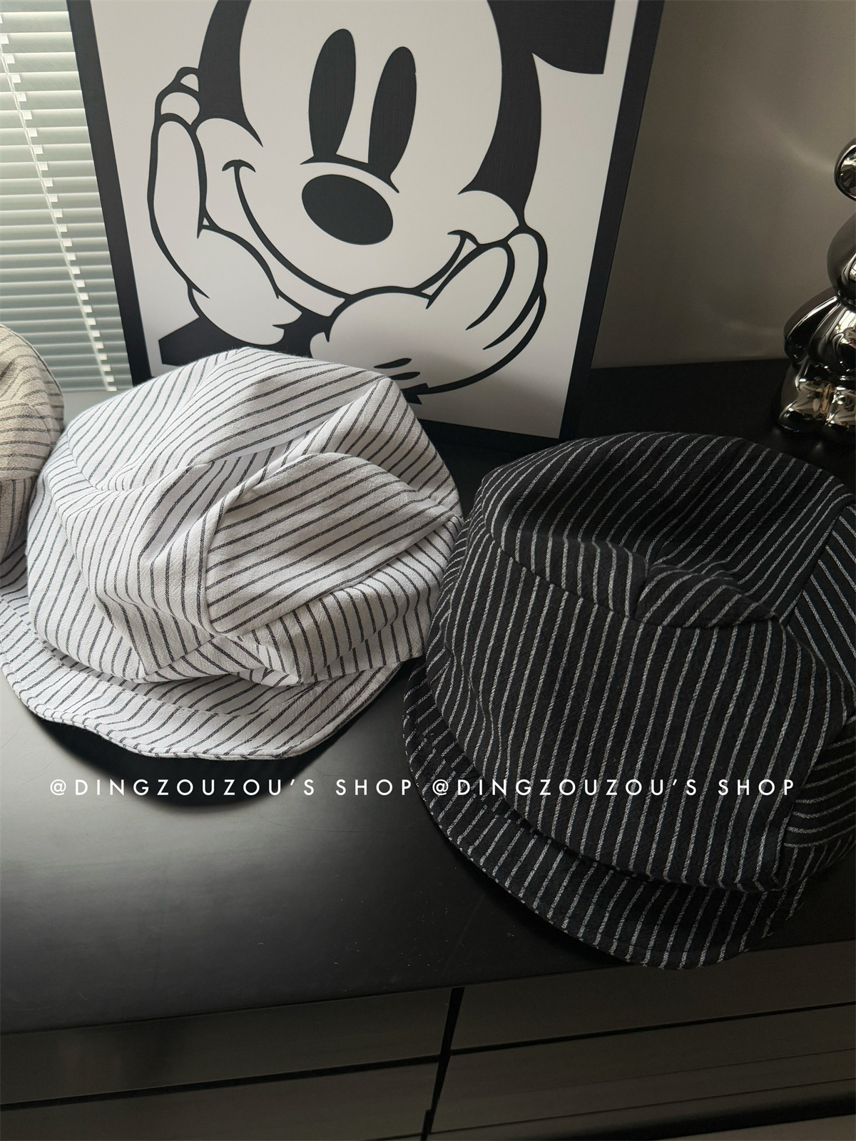 The new Japanese-style artistic striped cotton and linen beret for children shows off their faces in spring and summer. The small newsboy hat and the retro painter hat trend pic 1
