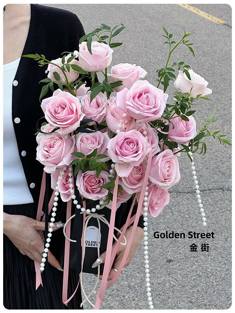 手打六角抱抱花袋玫瑰花束韩式鲜花店花艺防水手捧袋花束材料包装详情9