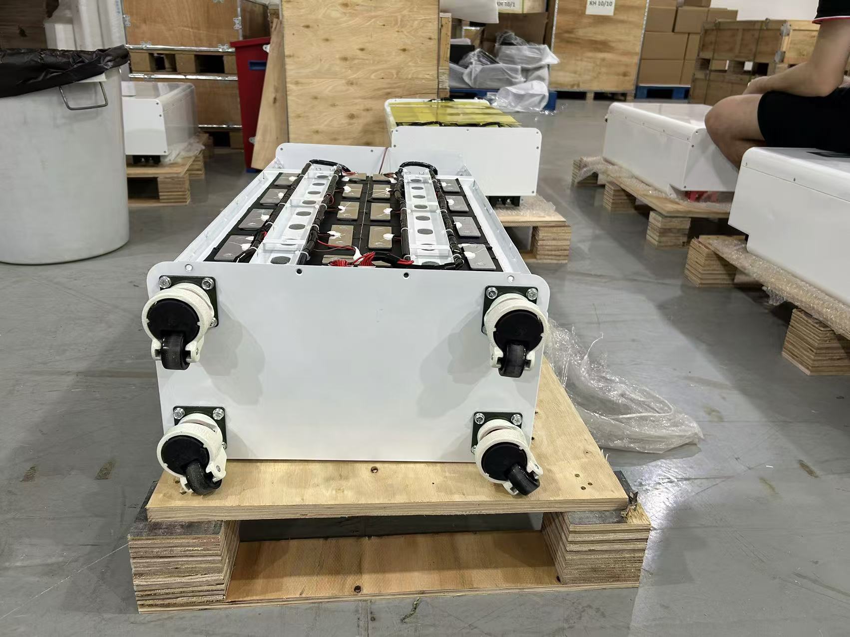 Floor-standing large-capacity lithium iron phosphate energy storage battery, 15KWH household photovoltaic outdoor power supply, 51.2V electrical equipment pic 14