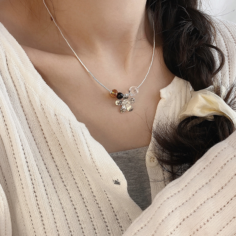 925 sterling silver irregular crystal flower sandalwood necklace for women, simple, light luxury, fashionable and individual collarbone chain N0992 pic 5