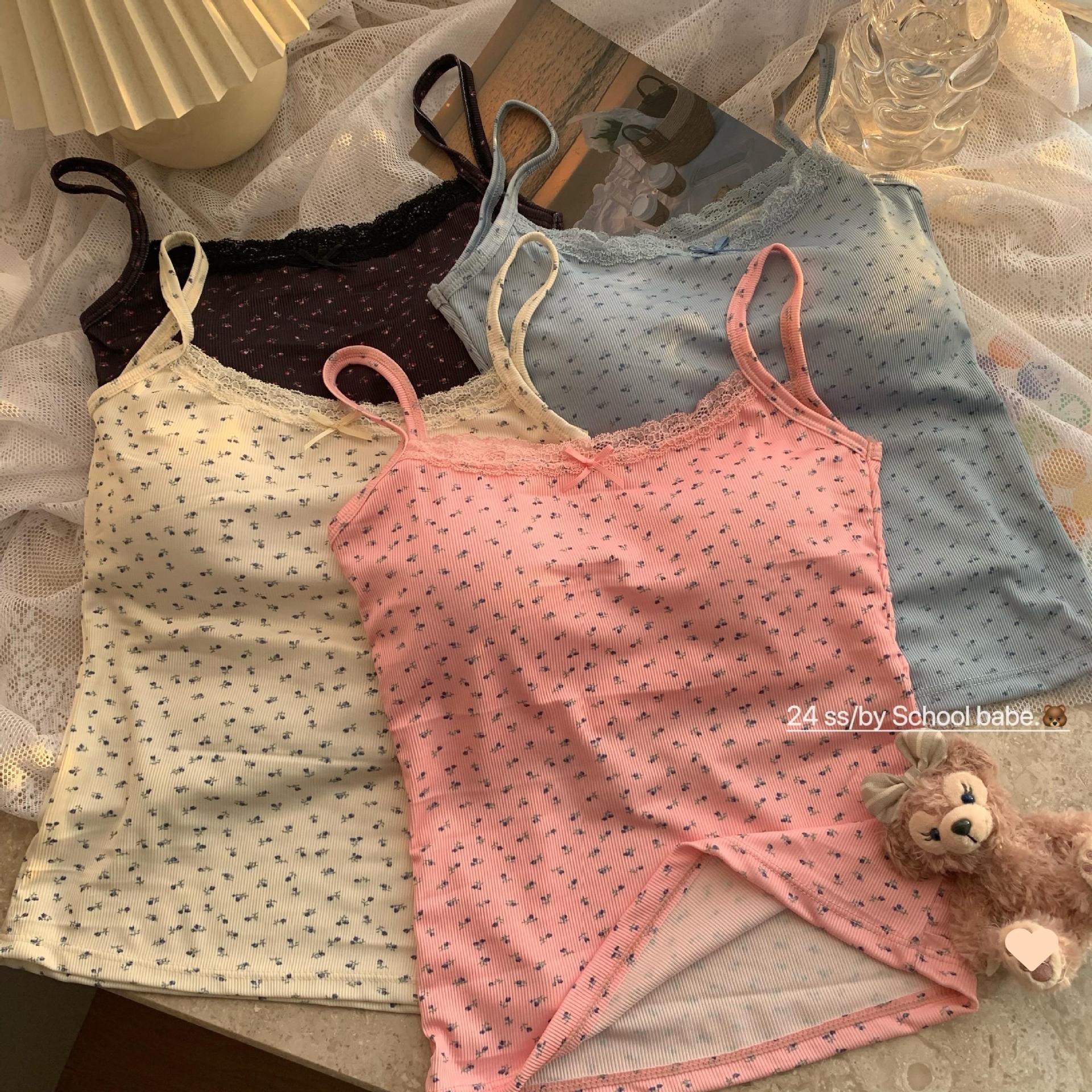 甜辣妹蓝色蕾丝边吊带小背心女夏季bm碎花内搭打底短款带胸垫上衣详情2