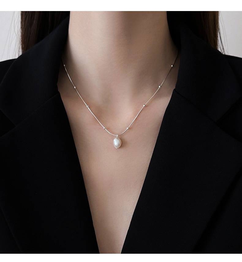 Titanium steel freshwater pearl pendant necklace, Korean style Instagram simple collarbone chain, non-fading, fashionable and versatile necklace pic 7