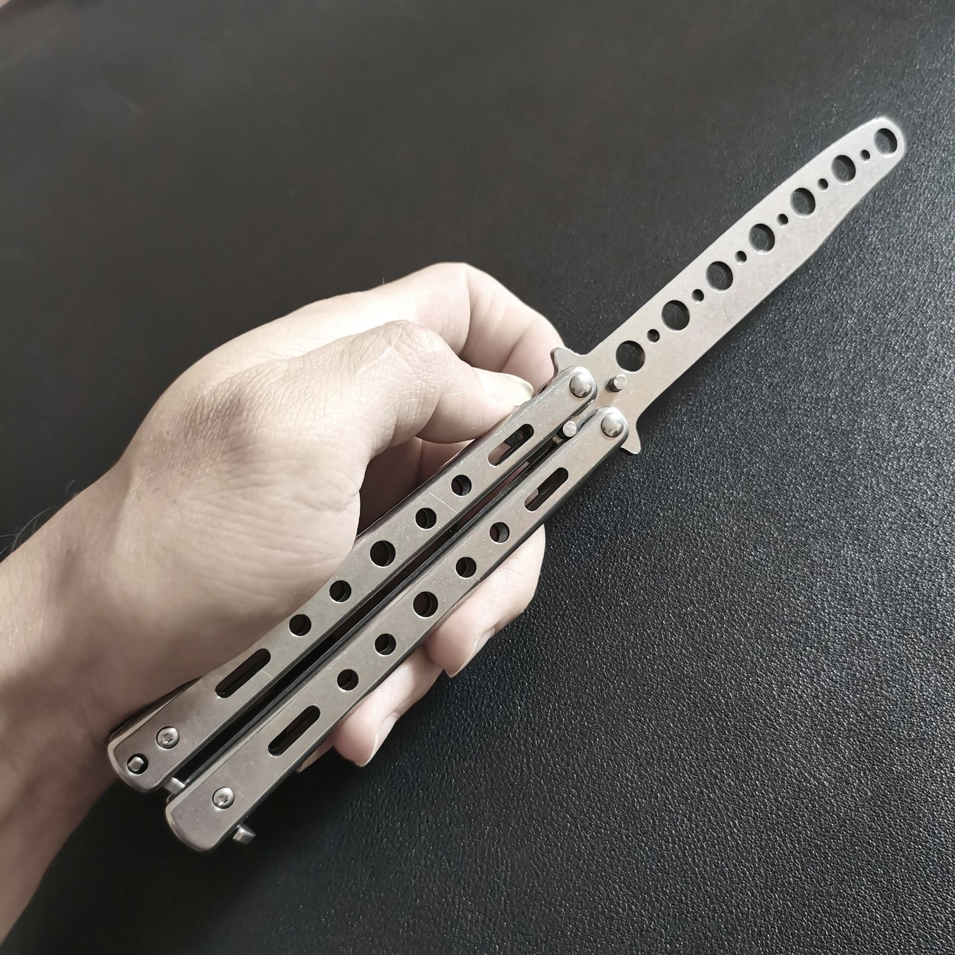 Wholesale butterfly knives, folding knives, multi-functional outdoor practice knives, non-cutting edge fancy self-defense portable game knives pic 8