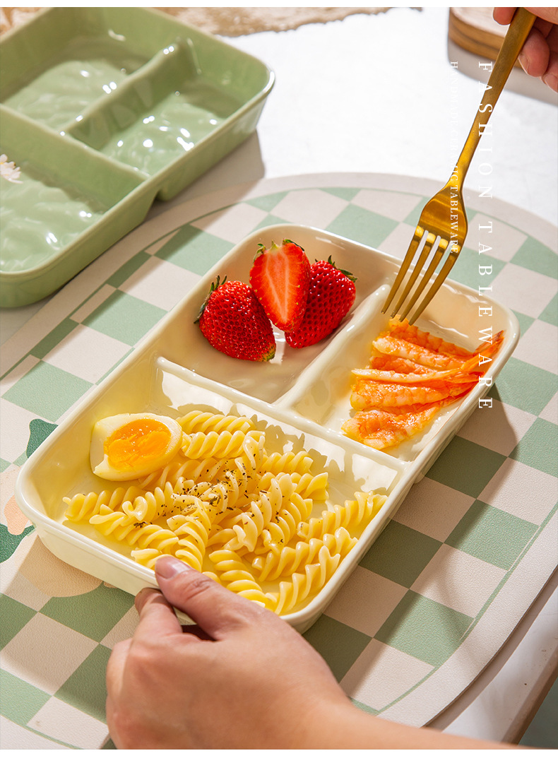 奶油风陶瓷早餐三格盘一人食餐具儿童分隔餐盘家用饭盘定量减脂盘详情13
