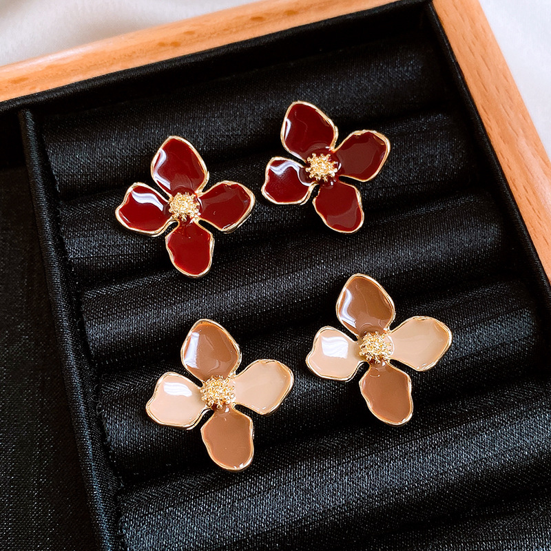 银针美拉德风咖色滴油四瓣花朵耳钉女气质耳环复古高级感耳饰批发详情10