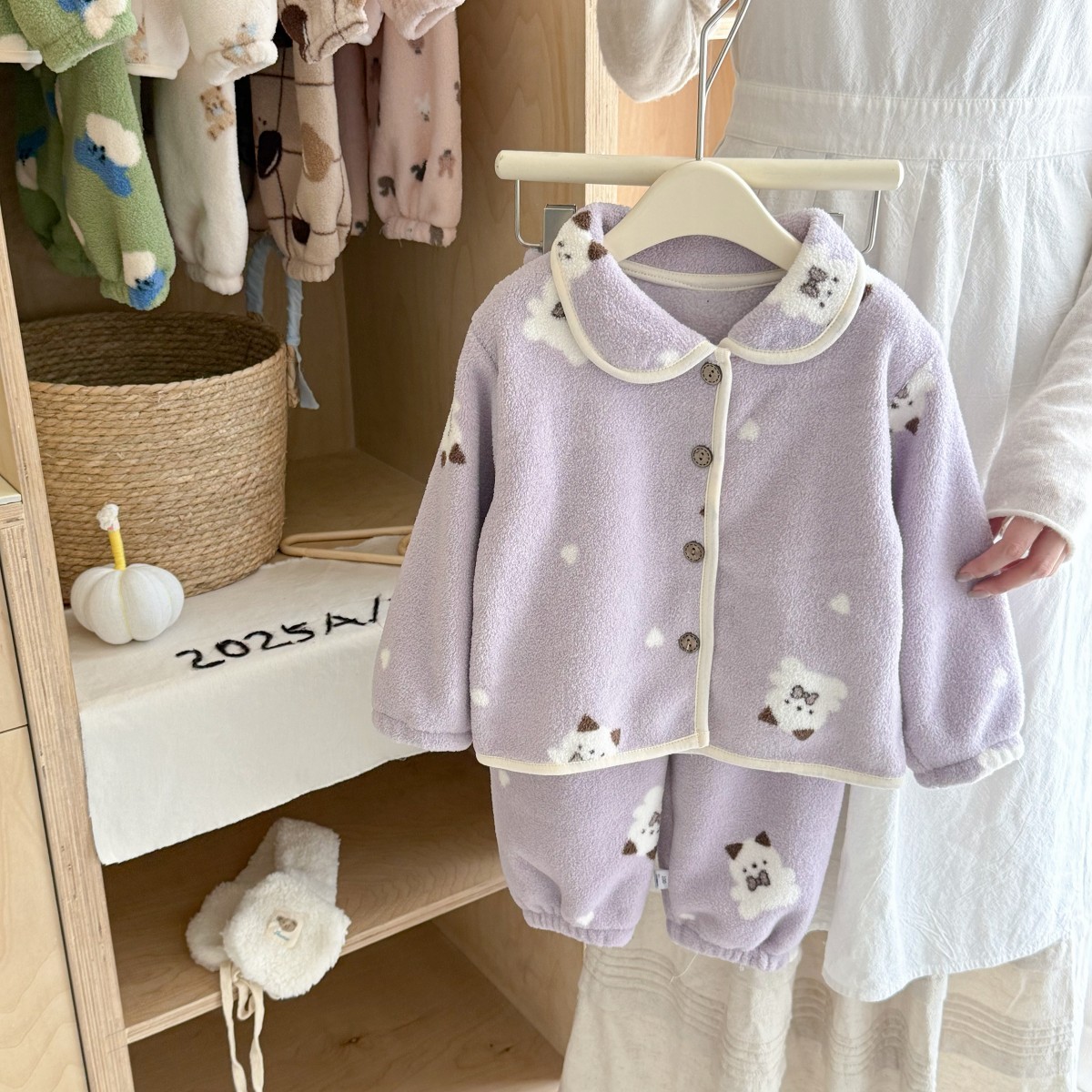 雪粒绒儿童家居服套装男童女宝宝冬季加厚保暖开衫睡衣礼盒装详情4