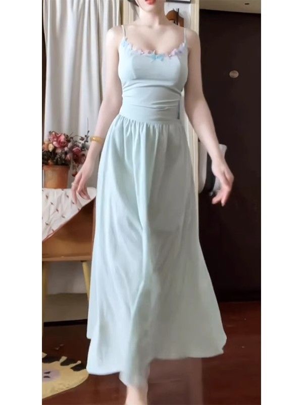 法式绝美吊带连衣裙子女2025夏季新款小个子海边度假气质仙女长裙详情9