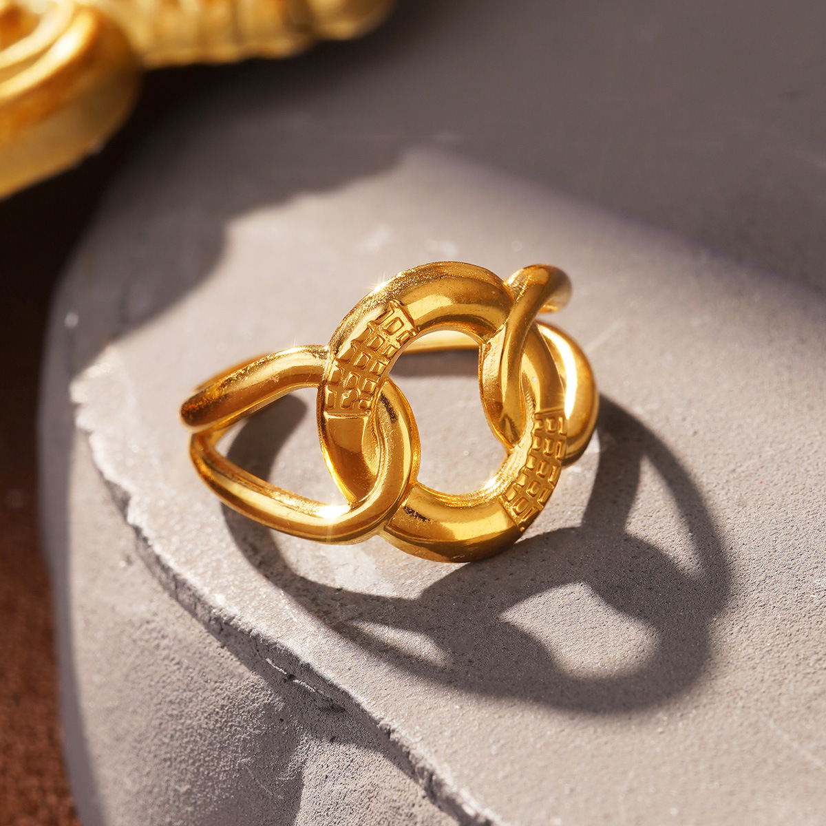 Wholesale of fashionable and versatile titanium steel, stainless steel leaf oval lines, niche and light luxury, adjustable opening rings pic 31