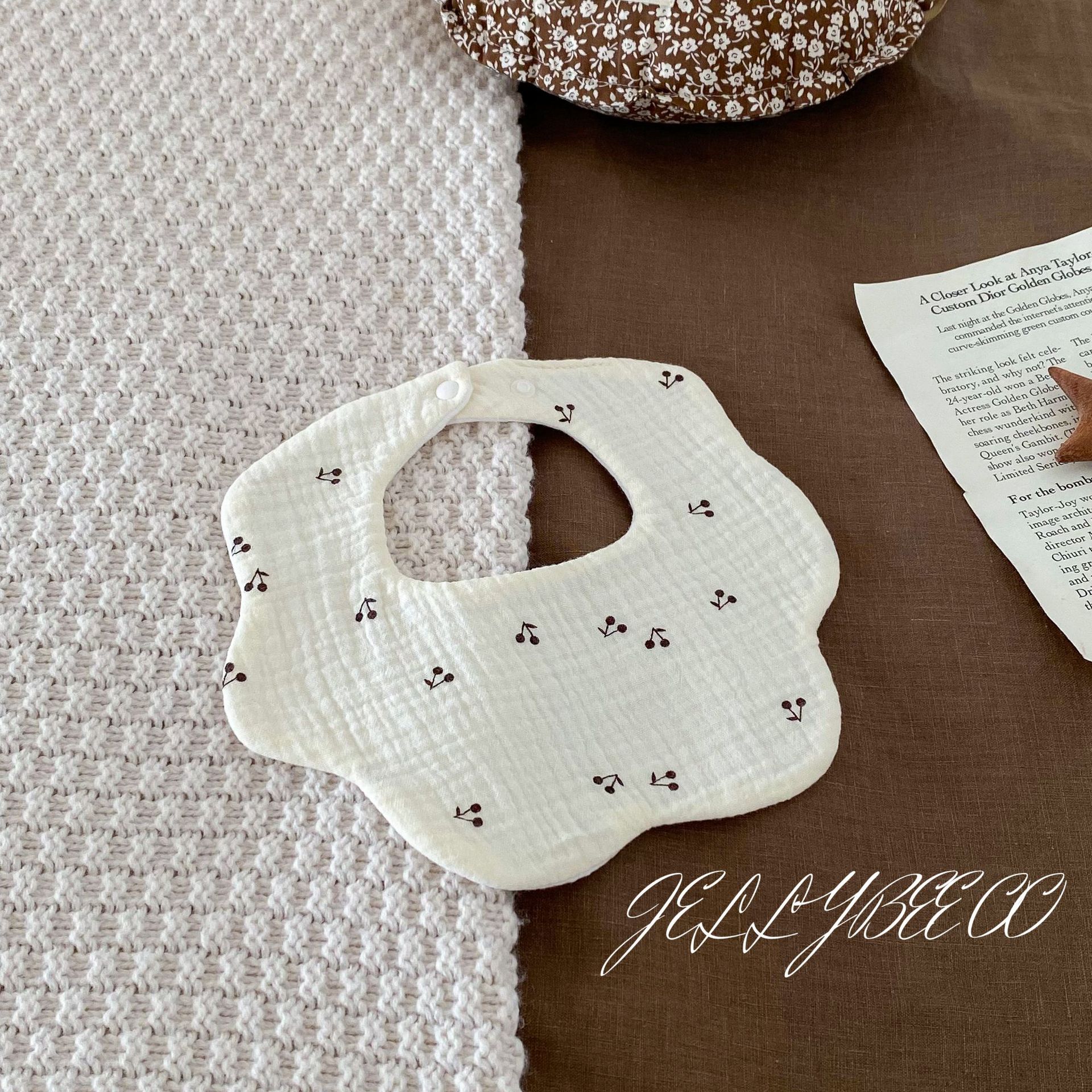 花瓣宝宝围嘴新生婴儿口水巾A类纯棉纱四季吸水围脖跨境详情11