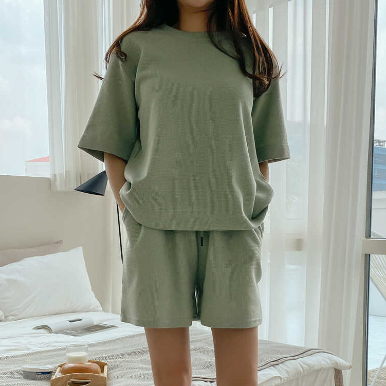 Wholesale set of high-quality Minnie cotton 2023 new summer fashion sportswear, short sleeves and shorts, Korean style two-piece set pic 3