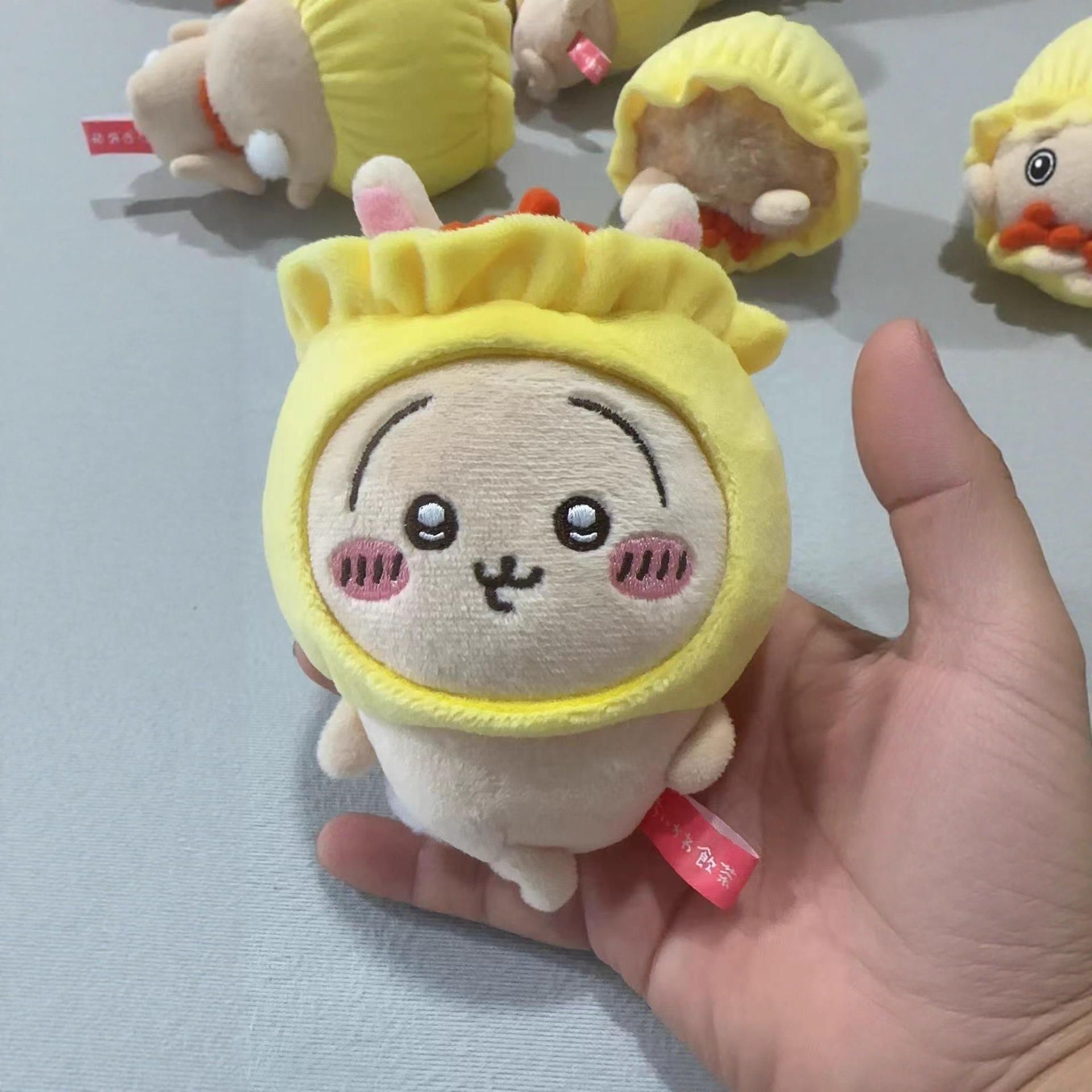 新款香港茶饮Chiikawa吉伊卡哇小八乌萨奇毛绒公仔玩偶挂件蛋糕装饰配件详情16