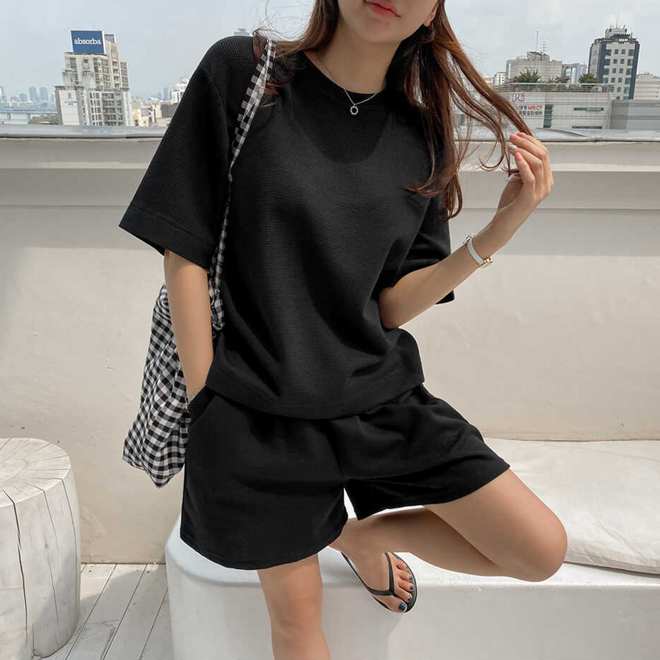 Wholesale set of high-quality Minnie cotton 2023 new summer fashion sportswear, short sleeves and shorts, Korean style two-piece set pic 24