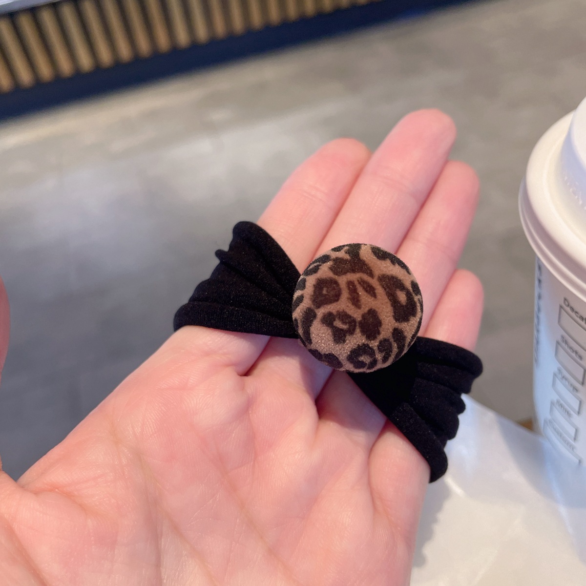 The new autumn and winter flocked leopard print ball towel band, hair band, versatile and elegant low ponytail hair tie, hair tie and hair accessory pic 5